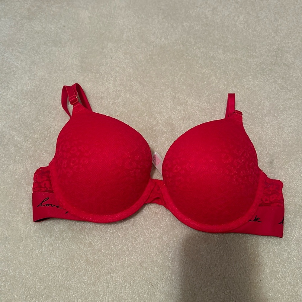 NWT Victoria secret everywhere push up bra 34C